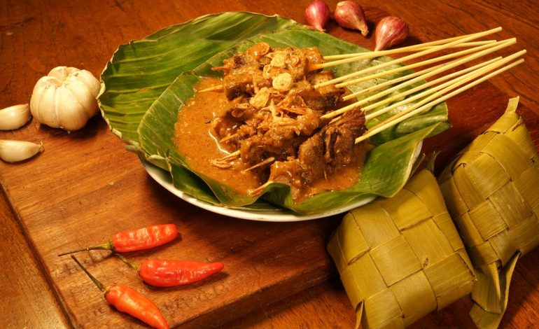 Sate Padang, Perpaduan Gurih, Pedas, dan Nikmat dari Ranah Minang